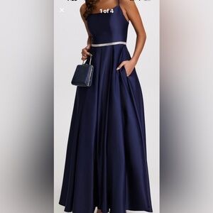 Elegant Navy Blue Evening Gown